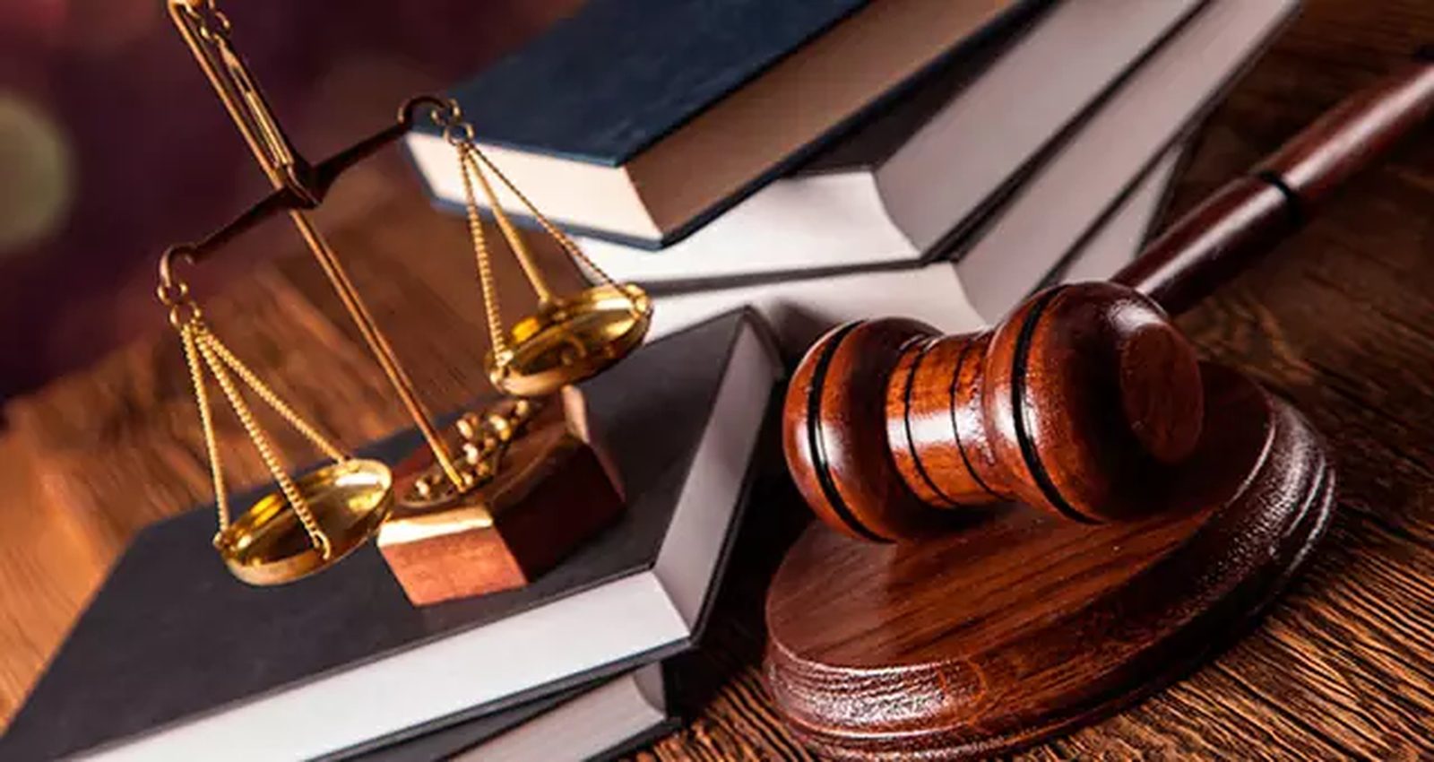 Dra. Janaína Guimarães - Atuação em Direito Constitucional e Administrativo